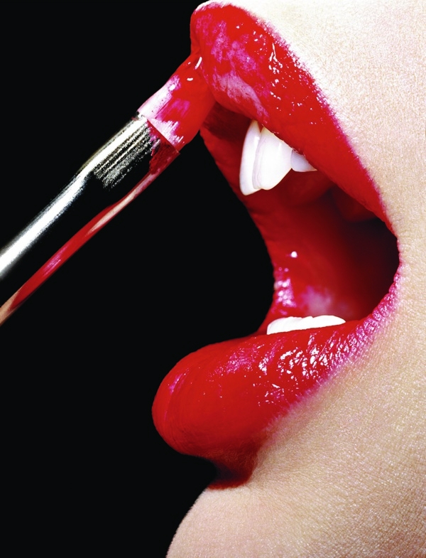 Red Carpet Matchy Moment, Plus More Retail-Adoring Bedbugs