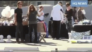 kim kardashian falling