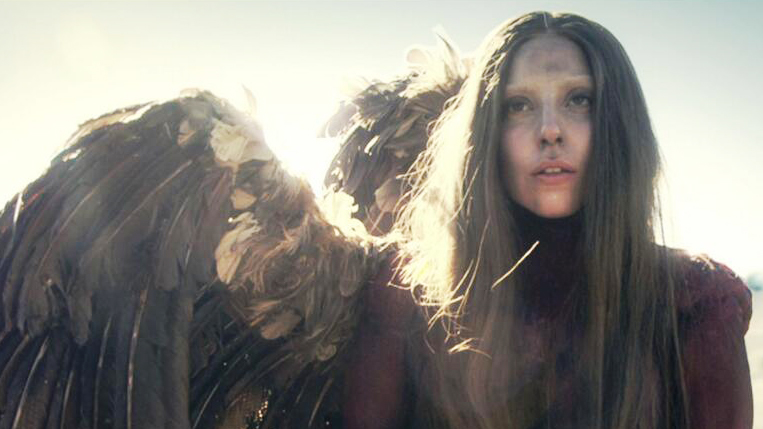 Iggy Azalea to Hollywood: Stop Calling Plastic Surgery 'Contouring'