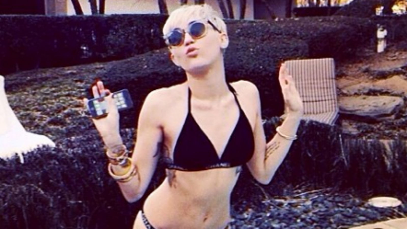 What to Carry in Your Purse at All Times