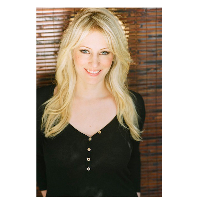 How Add Some Sparkle Your New Year's Eve Look