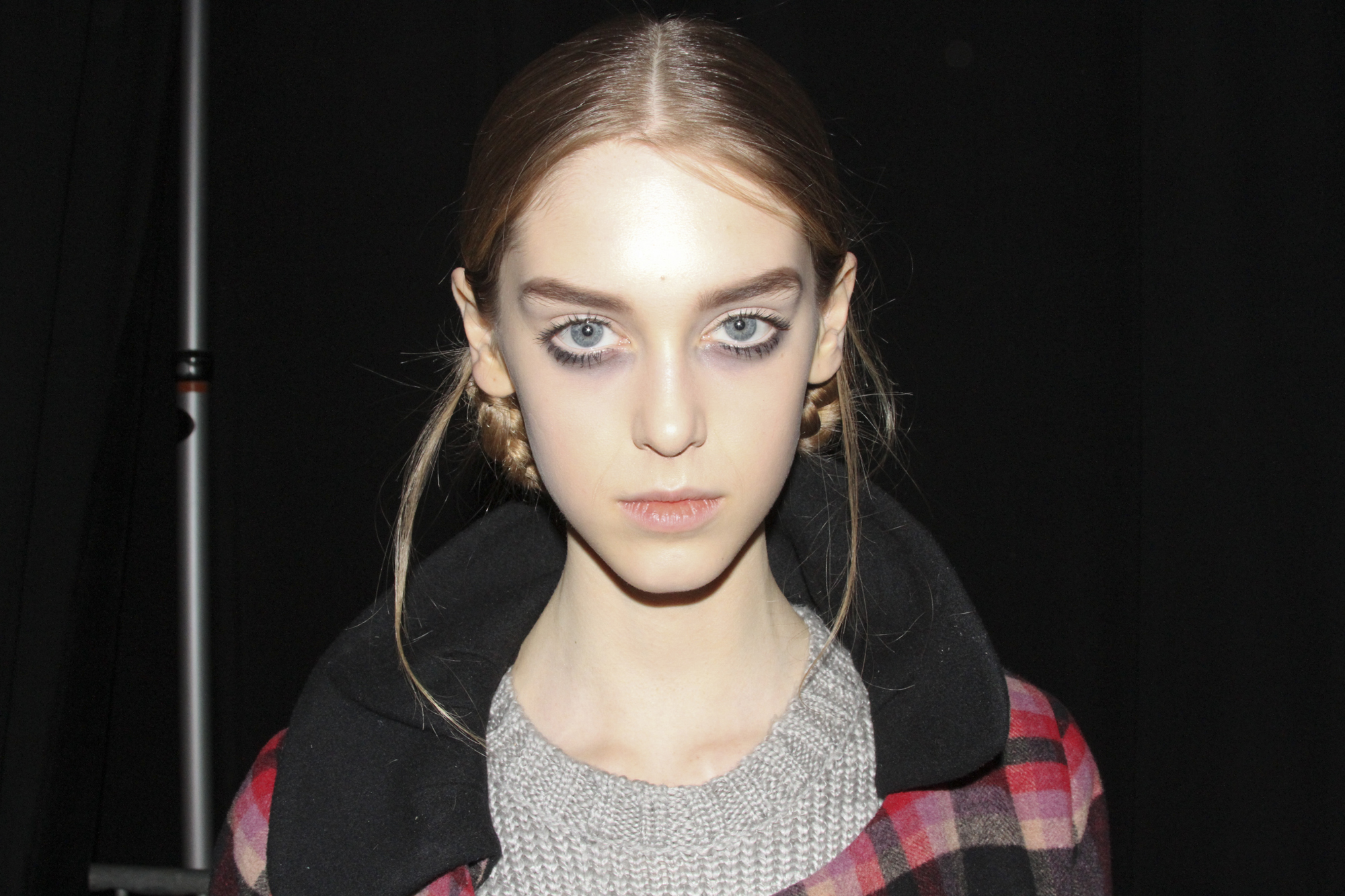 Teens Post "Am I Ugly?" Videos On YouTube Find Confidence