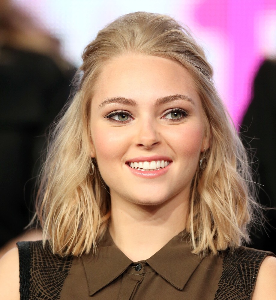 AnnaSophia Robb Practiced Reese Witherspoon 'Little Fires Everywhere' Voice