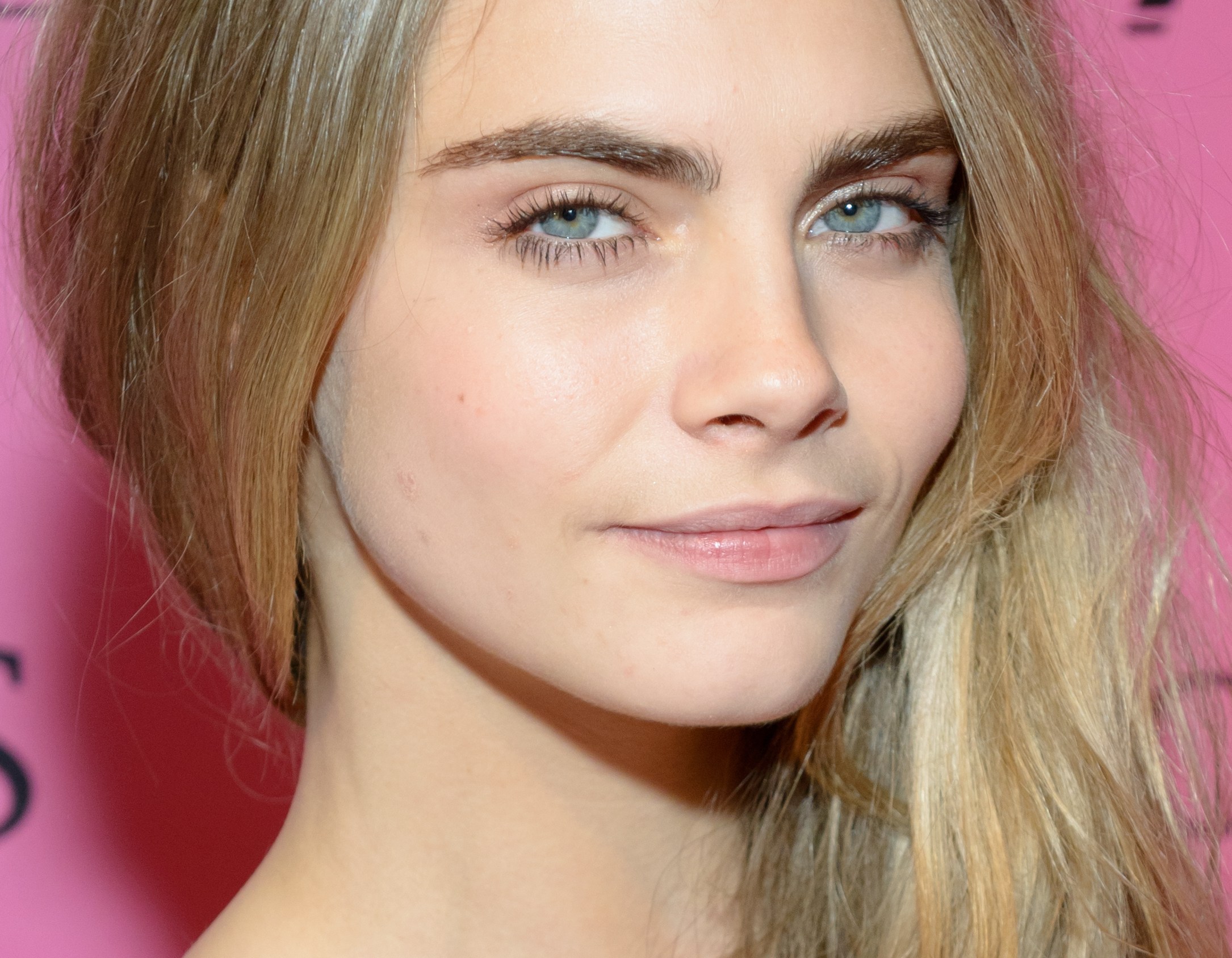 London Salon Bleach Offers "Downstairs Dye" For Women's Bikini Area