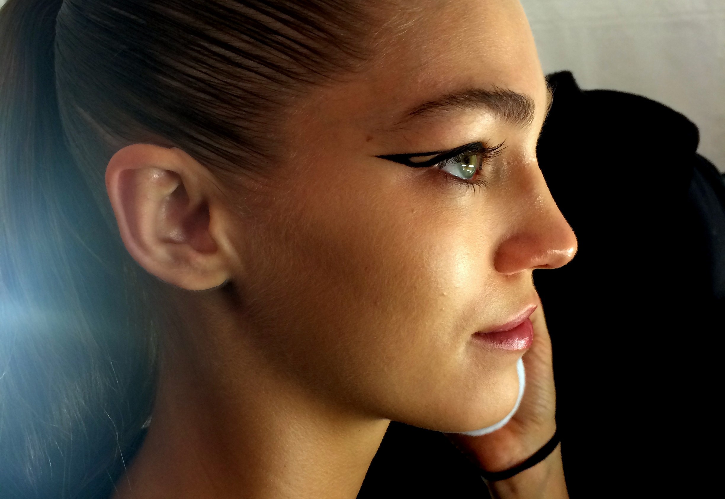 How to Get the Perfect Low Ponytail With Texture