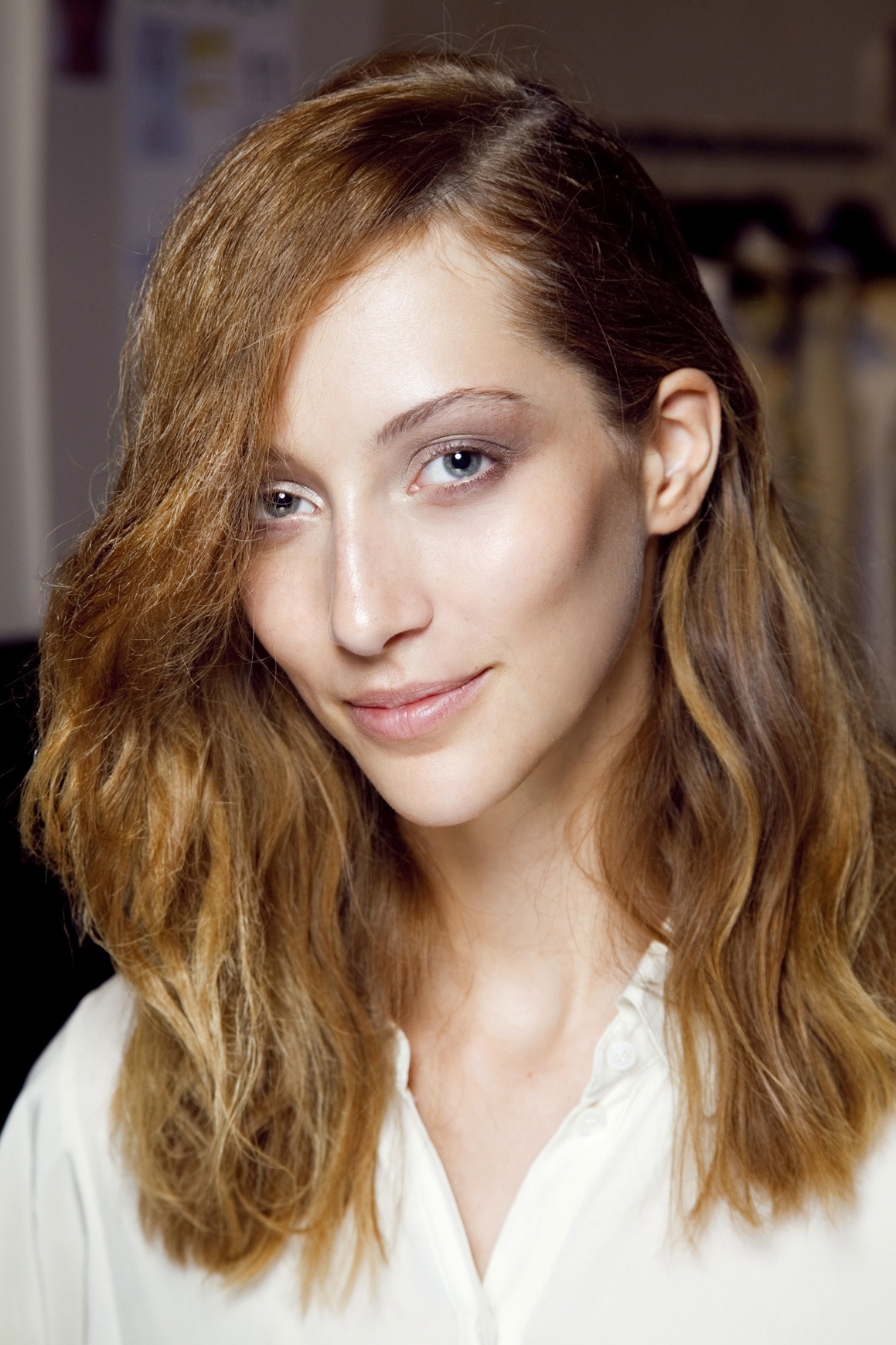 How to Style Hair Without Heat in the Summer