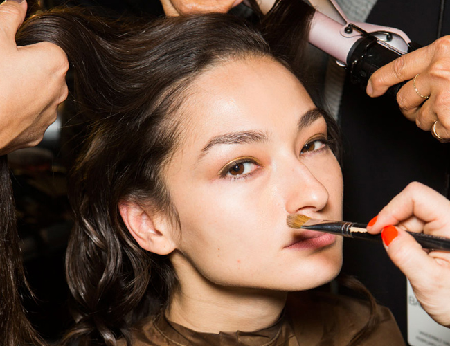 Steal Margot Robbie's Stunning Oscars Beauty Look