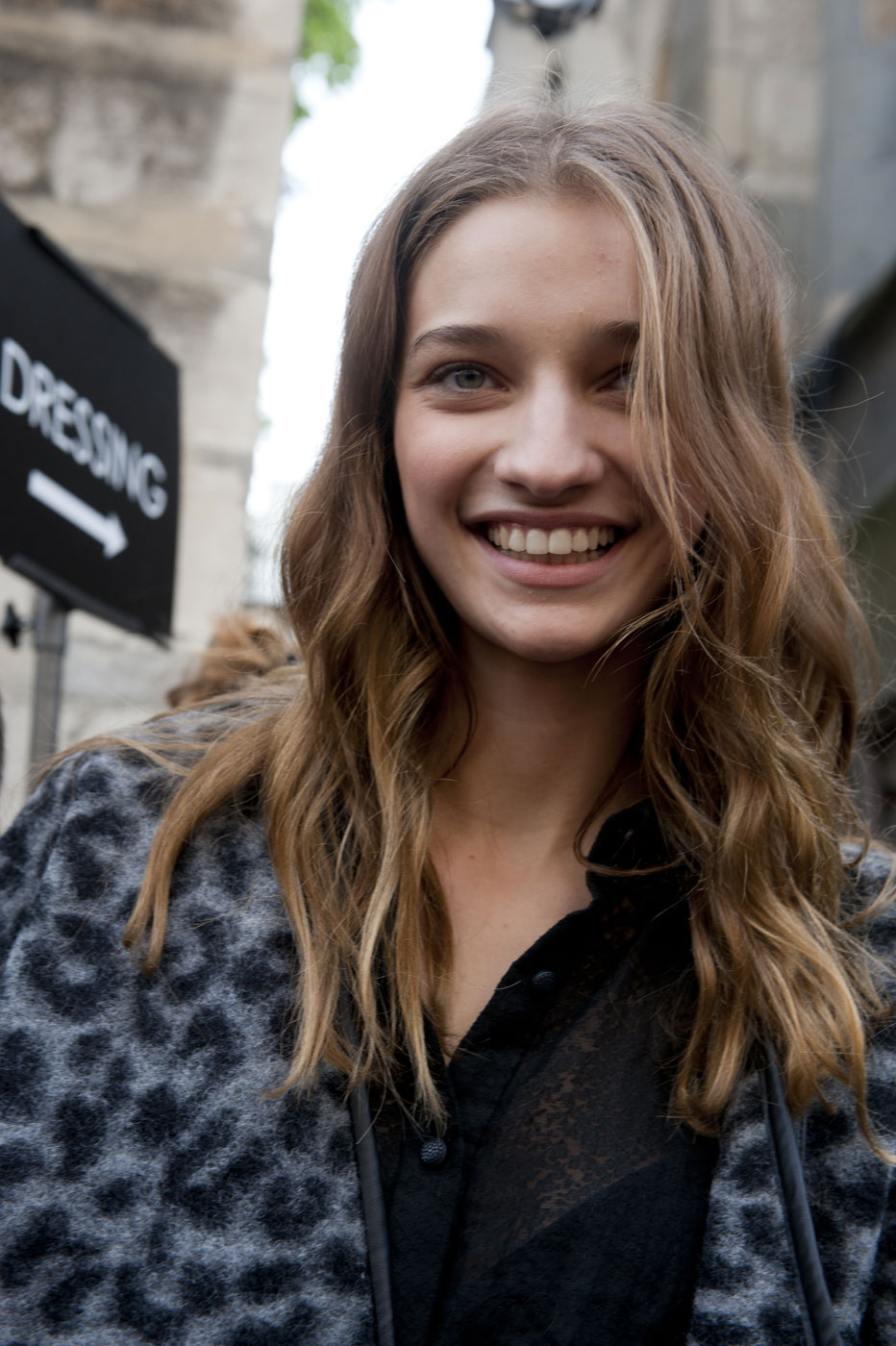 How to Style Hair Without Heat in the Summer