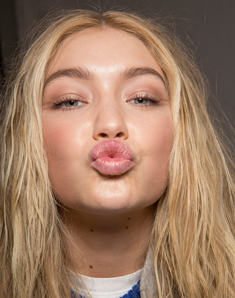 How Facial Massage Benefits Your Complexion