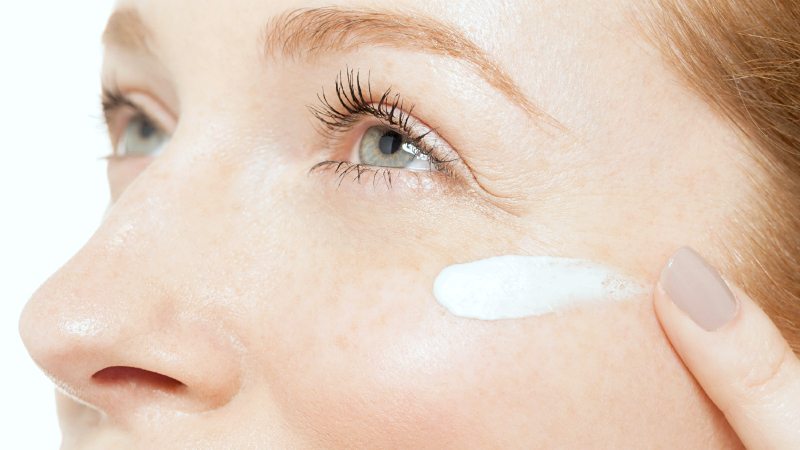 how to use eye cream
