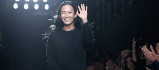 Yes, Curly Bangs Are Back—Here's How to Pull Them Off