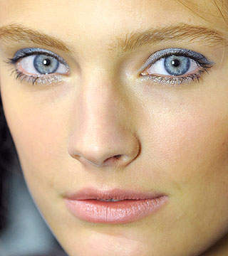 New Blue Eye Makeup: Why Wait to Try This Transparent Blue Eye?