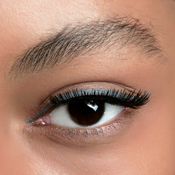 Spotted: Boldly Colored Eyebrows Are Happening Off the Runway