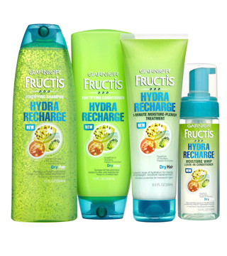 Giveaway: Win This Lash Serum For Bold Red Carpet Lashes