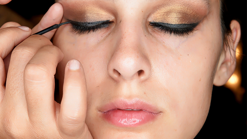 How to Wash Curly Hair (3 Mistakes and Fixes)