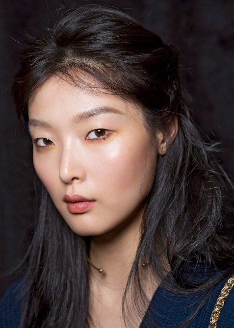 how-to-put-makeup-on-pimple-2