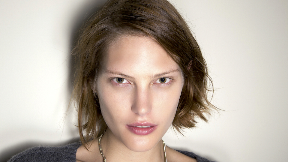 messy medium short haircut