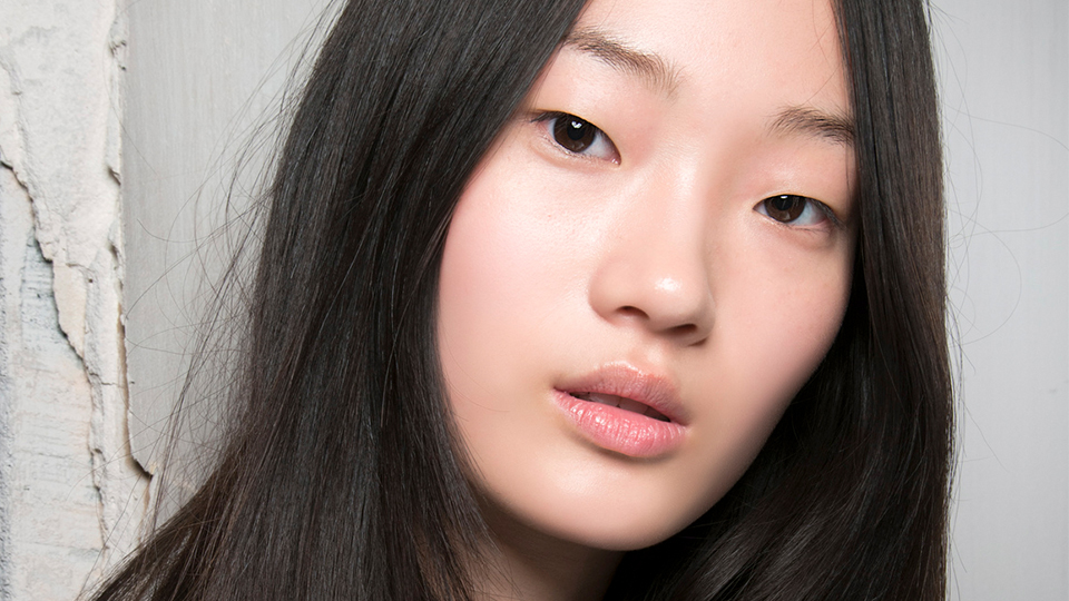 5 Embarrassing Beginner Makeup Questions Answered