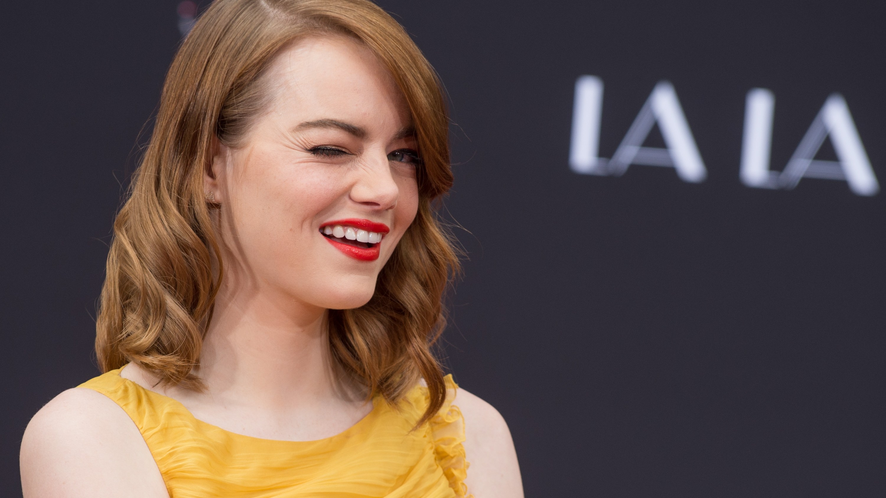 Emma Stone Does These 3 Workout Moves to Exercise