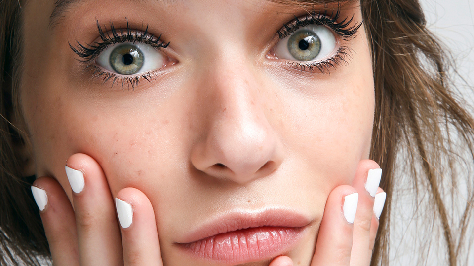 makeup magnifying mirror