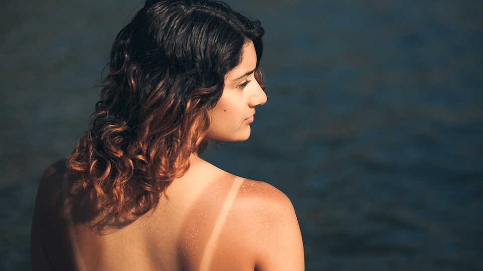 How to Get Rid of Tan Lines: 6 All-Natural Methods