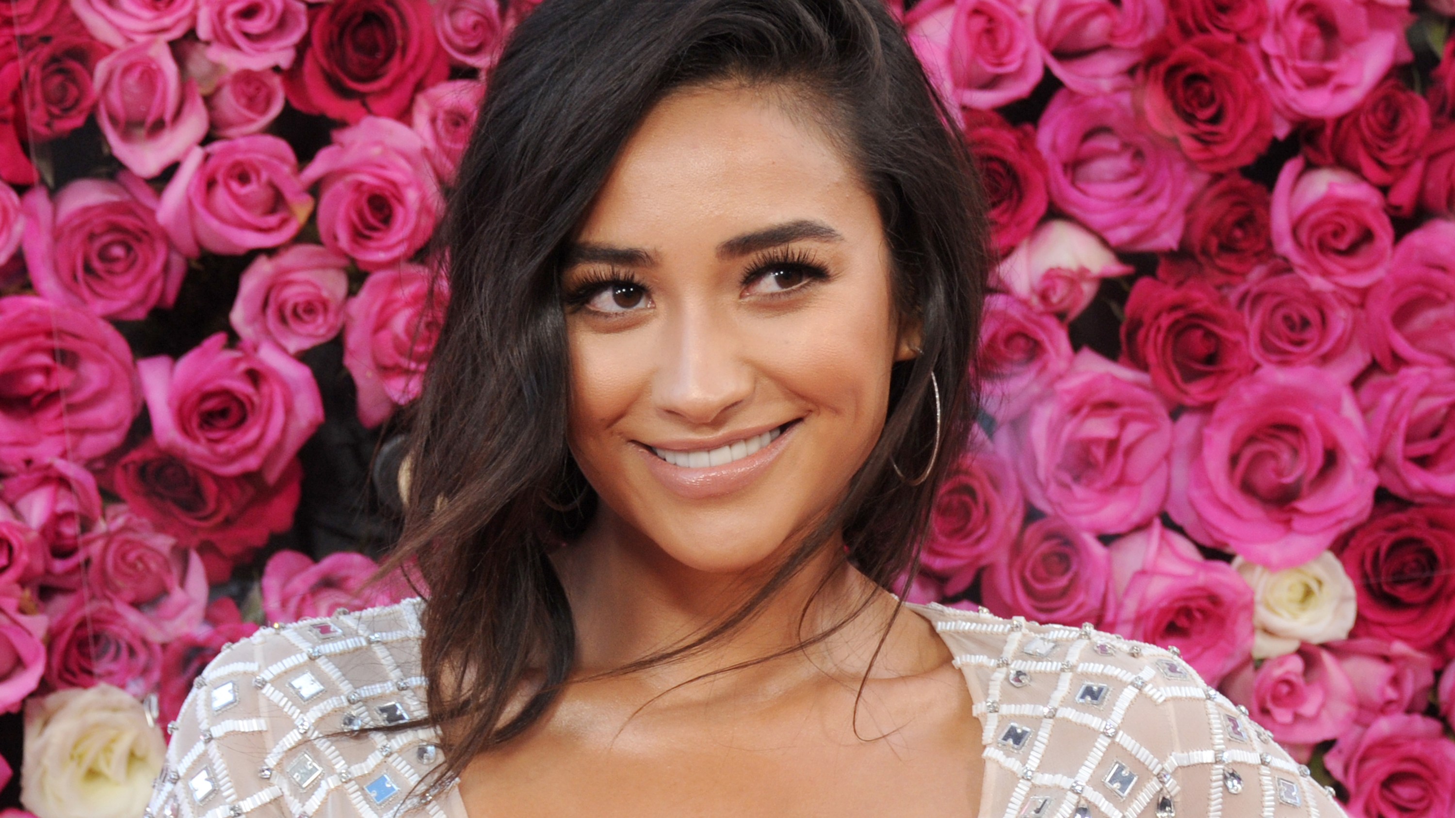 Shay Mitchell's Gross But Relatable Beauty Habit