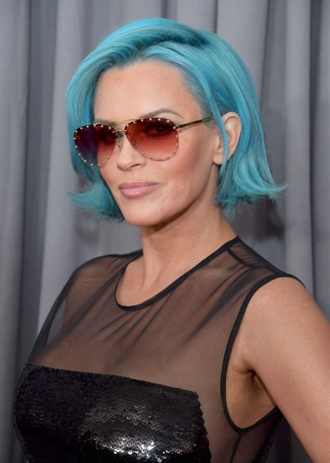 STYLECASTER | Beauty Looks at the 2018 Grammys | Jenny McCarthy