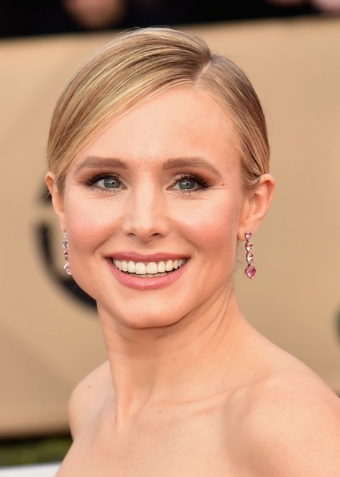 STYLECASTER | 2018 Sag Awards Beauty Looks | Kristen Bell