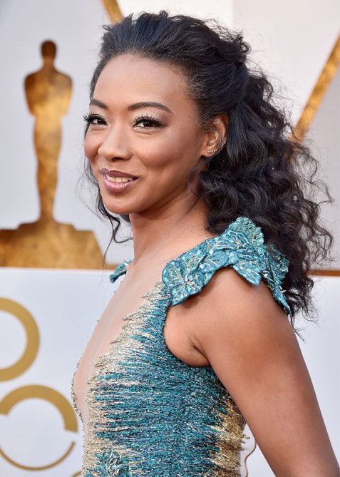 STYLECASTER | Oscars 2018 Beauty Looks | Betty Gabriel