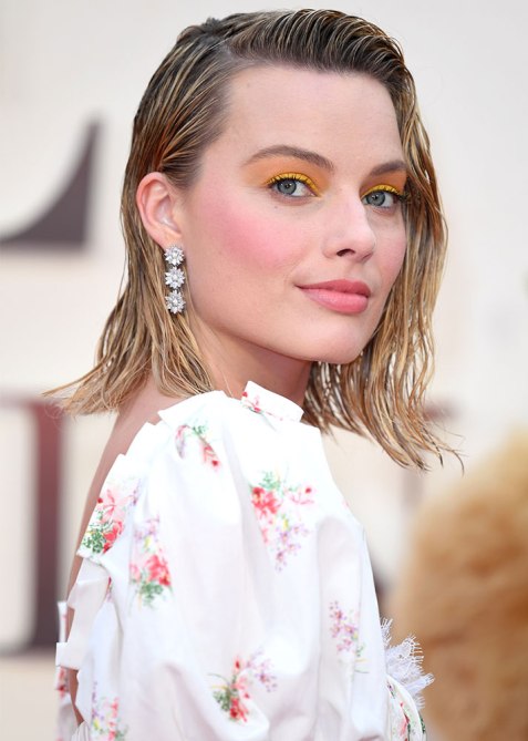 wet-hair-margot-robbie