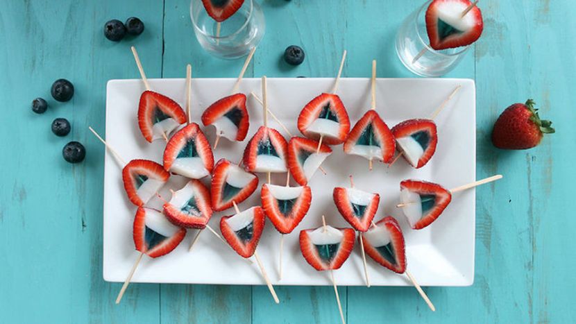 STYLECASTER | 17 Instagram-Worthy Jell-O Shot Recipes You Need for the 2019 Super Bowl