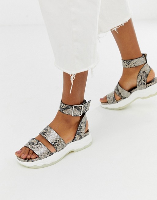 Like It or Not, These Sporty Sandals Are Forecasted to be On-Trend This Spring | STYLECASTER