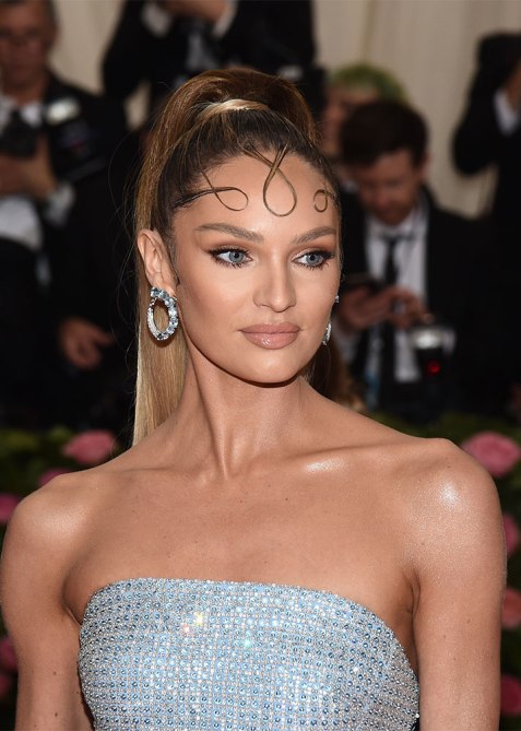 celeb-high-ponytails-candice-swanepoel