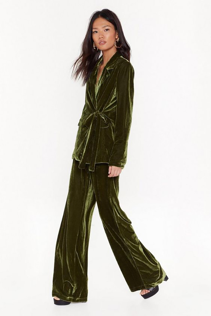 STYLECASTER | Can We Collectively Decide to Make Date Night Pants a Thing?