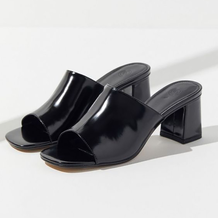 STYLECASTER | Minimalist Summer Heels Sure to Play Well with Your Entire Wardrobe