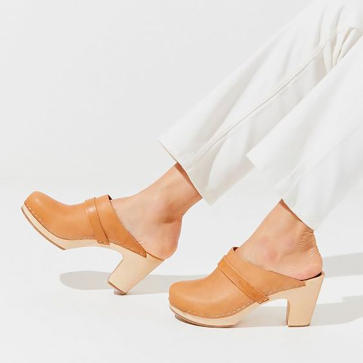 STYLECASTER | Minimalist Summer Heels Sure to Play Well with Your Entire Wardrobe