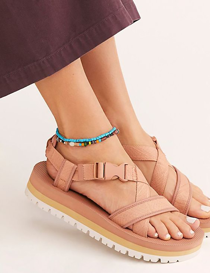 STYLECASTER | Anklets Are Summer 2019's Coolest Jewelry Trend