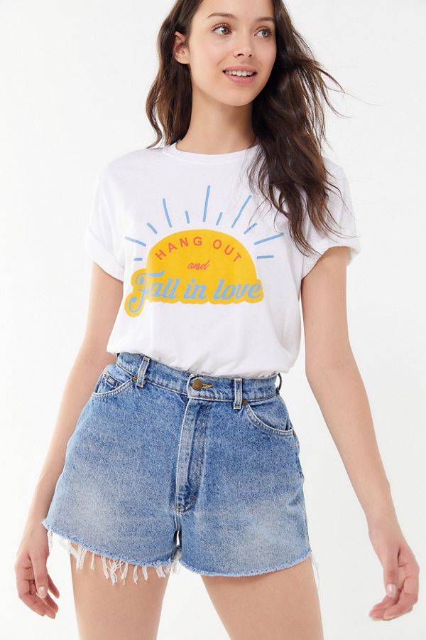 10 Nostalgic Graphic Tee's to Add Some Retro Flavor to Summer Wardrobe | STYLECASTER