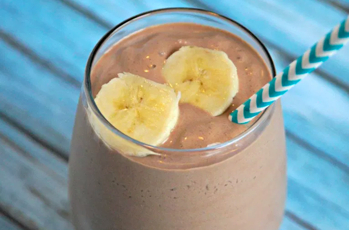STYLECASTER | 17 High-Protein Chocolate Smoothies That Taste More Like Milkshakes | Chunky Monkey Smoothie