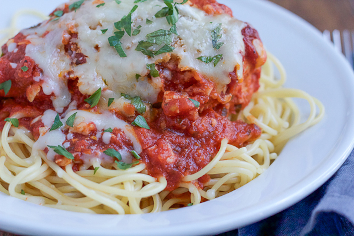 STYLECASTER | 17 Slow-Cooker Date Night Recipes That Aim To Please | Chicken Parm