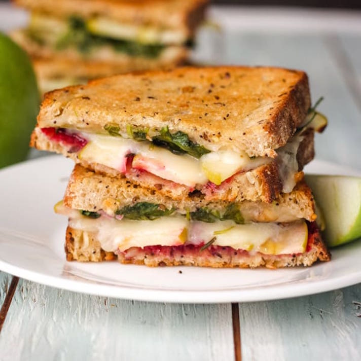 STYLECASTER | 19 High-Protein Veggie Sandwiches That Are Sure To Satisfy | Grilled Cheese With Apple and Havarti
