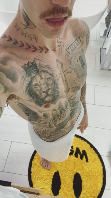 justin-bieber-laurel-neck-tattoo-meaning