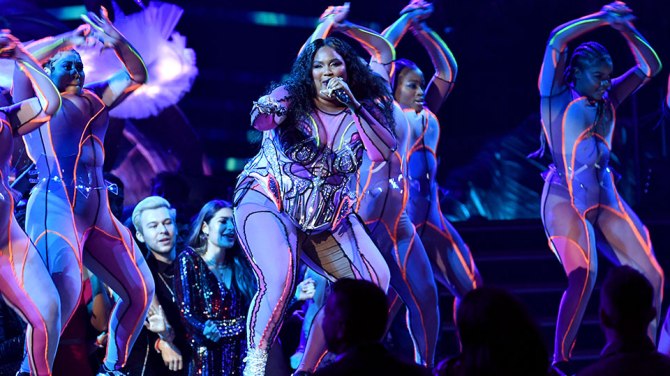 Lizzo-Grammys-2020-Performance-3