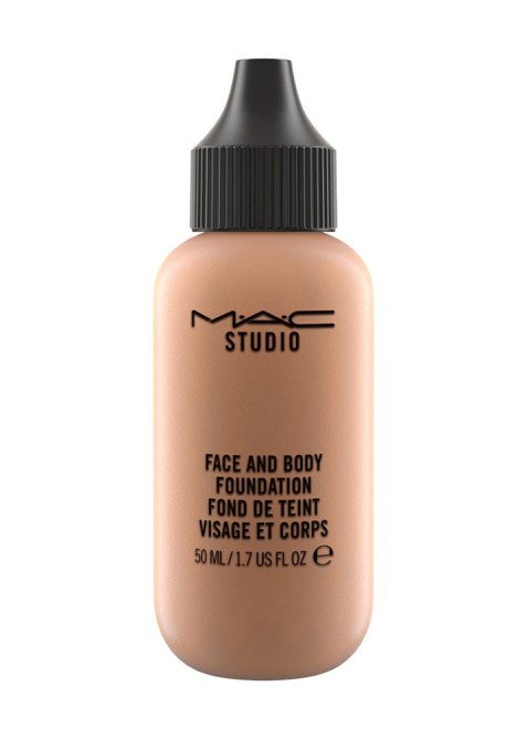 fall-makeup-trends-2020-mac-foundation