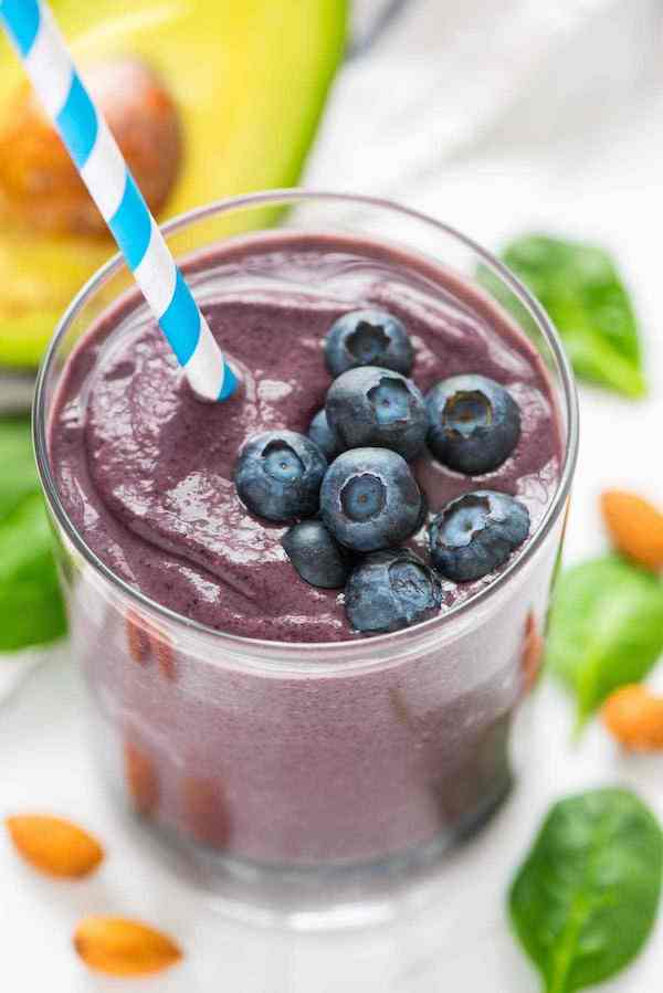 STYLECASTER | Superfood Smoothie Recipes | banana avocado smoothie
