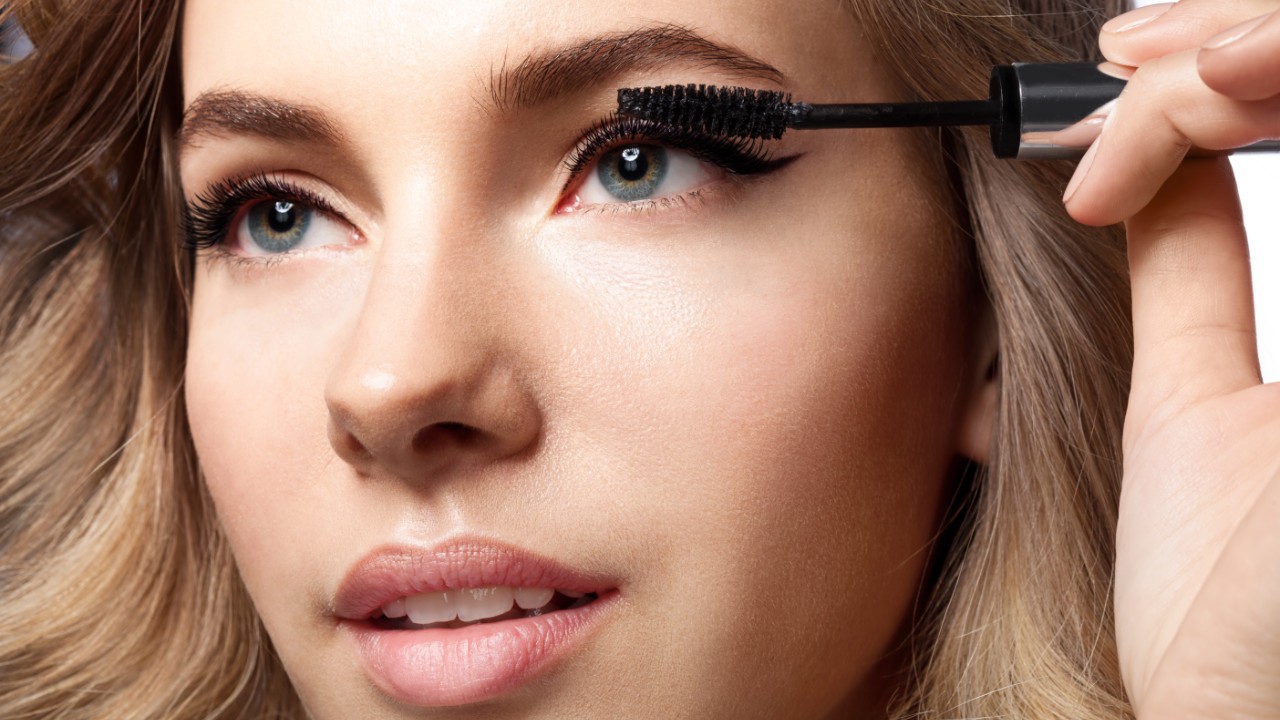 Best Oil-Free Mascaras on Amazon