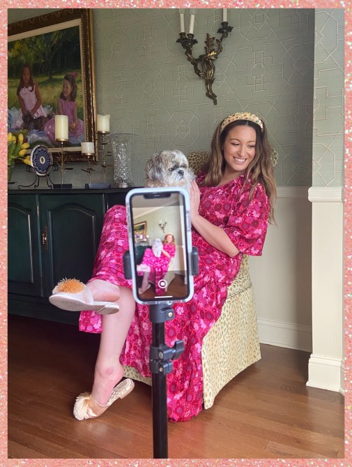 STYLECASTER | how to take good self timer photos iPhone