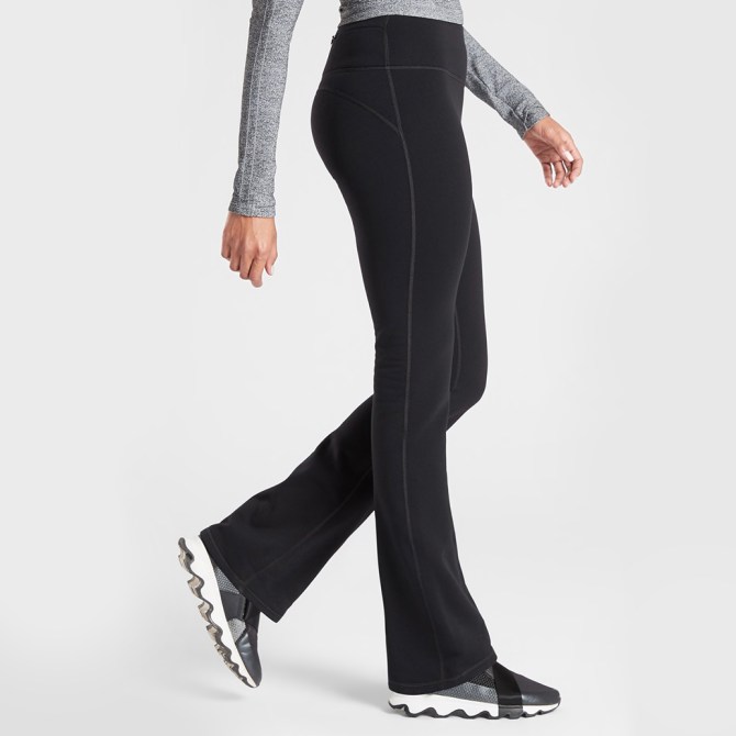 STYLECASTER | yoga pants trend