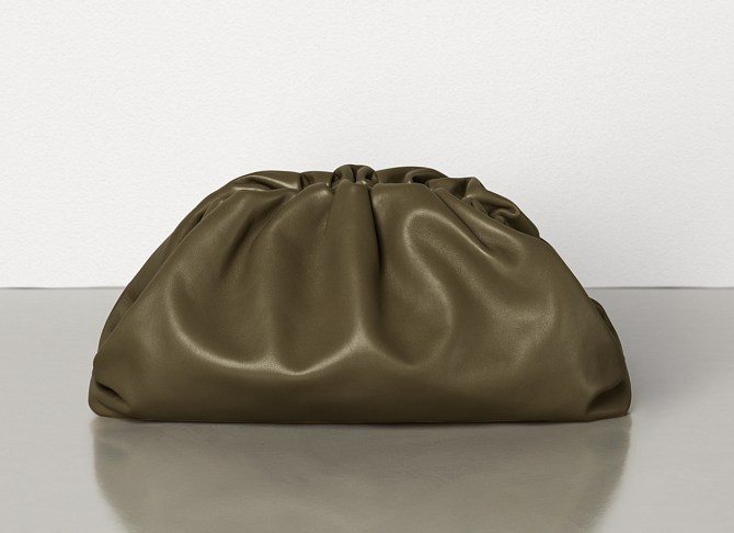 STYLECASTER | Hailey Bieber Bottega Bag