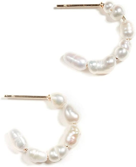 STYLECASTER | Pearl Jewelry Trends